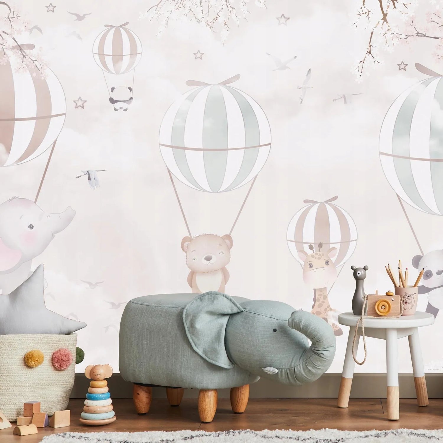 Papel Tapiz "Animales Volando en Globos"